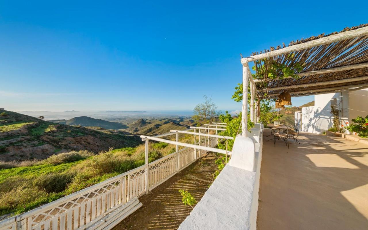 Cortijo El Albaricoque De La Sierra - De 75 Hectareas ! Villa Nijar