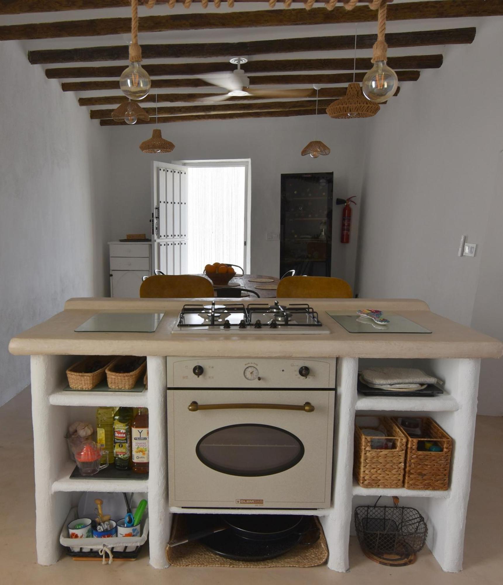 Villa Cortijo El Albaricoque De La Sierra - De 75 Hectareas ! *