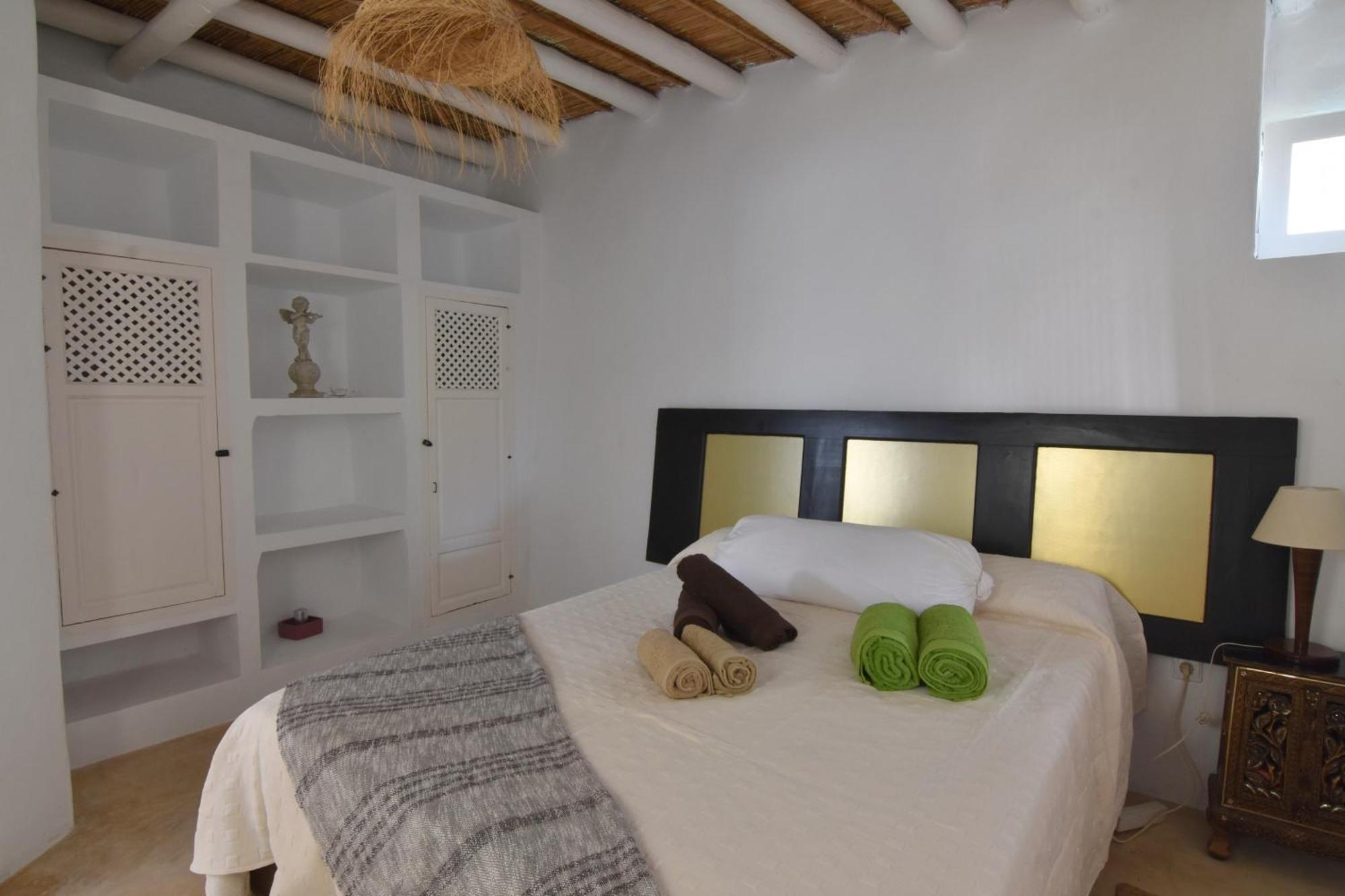 Cortijo El Albaricoque De La Sierra - De 75 Hectareas ! Nijar