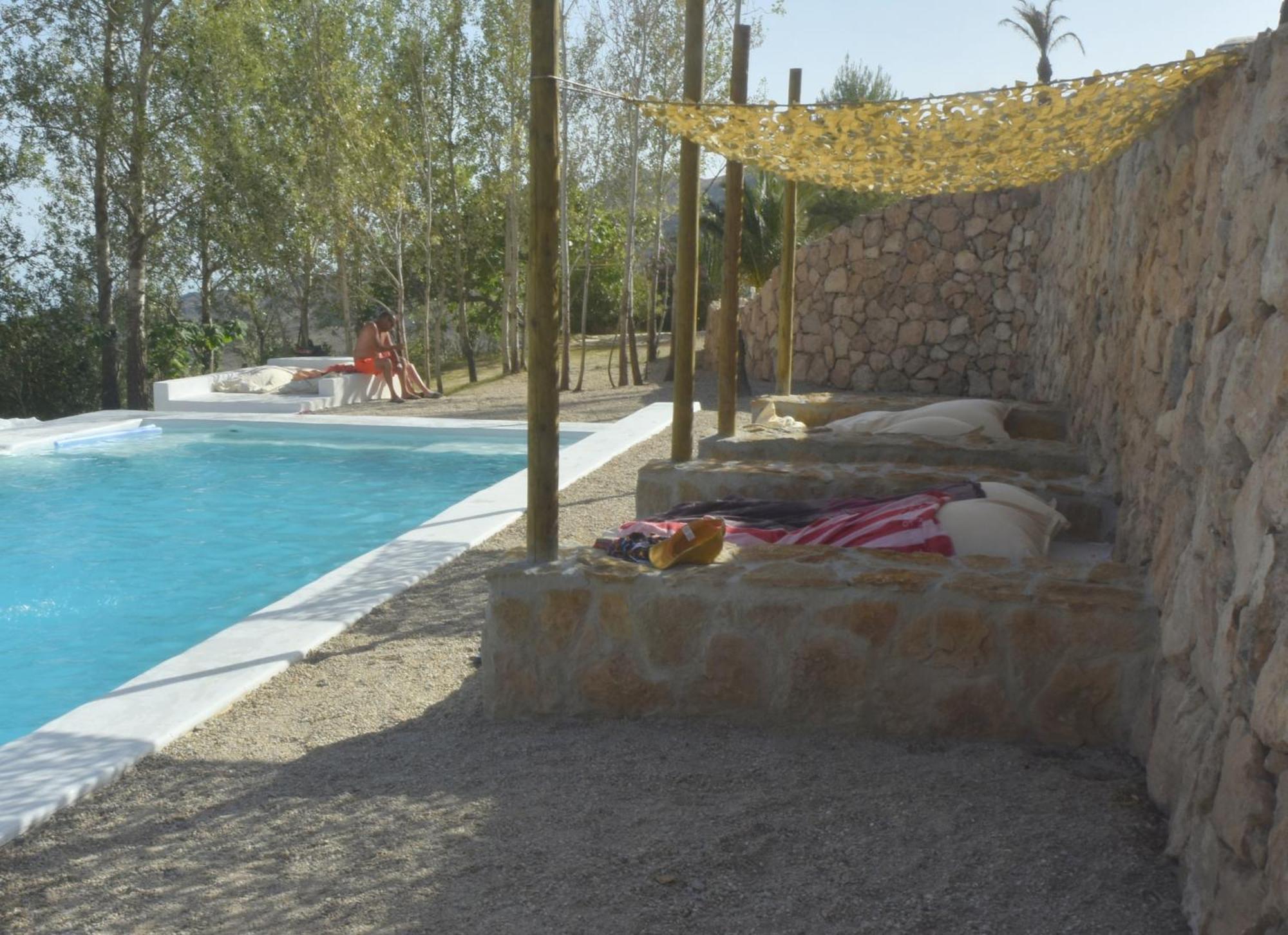 Villa Cortijo El Albaricoque De La Sierra - De 75 Hectareas ! Nijar